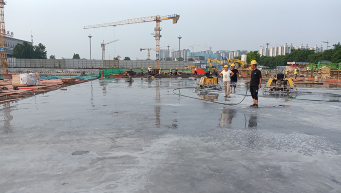 安阳高铁交通枢纽工程 顺利完成首块地库顶板浇筑 - 安阳投资集团